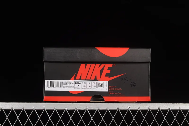 All categories Air Jordan Jordan series basketball shoes Air Jordan 1 High Air Jordan 1 High OG "Stage Haze" AJ1 Joe 1 black and gray toe 555088-108